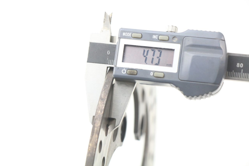 photo de DISCO FRENO POSTERIORE SUZUKI GSX-R GSXR 750 (2011 - 2016) - Primo piano tecnico