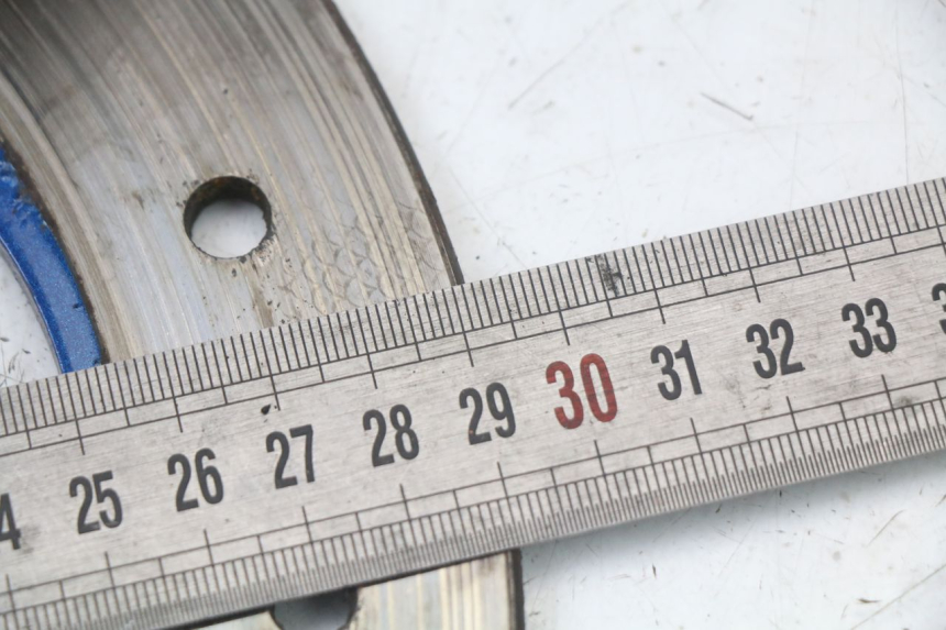 photo de DISCO FRENO POSTERIORE HARLEY DAVIDSON SPORTSTER XL CUSTOM 883 (1999 - 2006) - Primo piano tecnico