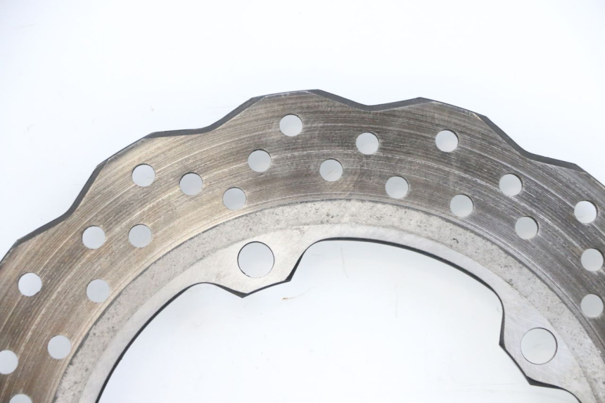 photo de DISCO FRENO POSTERIORE YAMAHA MT-07 MT07 ABS 700 (2018 - 2020) - Stato della superficie e materiale