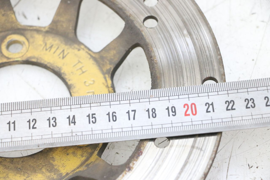 photo de DISCO FRENO POSTERIORE HONDA NSR R 125 (1994 - 2003) - Zoom sullo stato d'uso