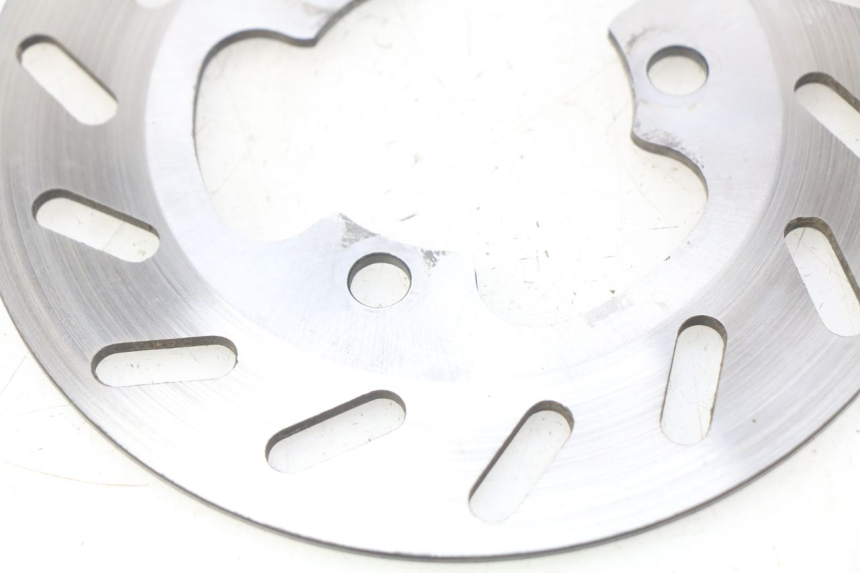 photo de DISCO FRENO POSTERIORE GILERA SMT SUPERMOTARD 50 (2009 - 2017) - Primo piano tecnico