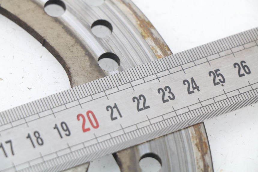 photo de DISCO FRENO POSTERIORE YAMAHA X-MAX XMAX 125 (2010 - 2013) - Zoom sullo stato d'uso