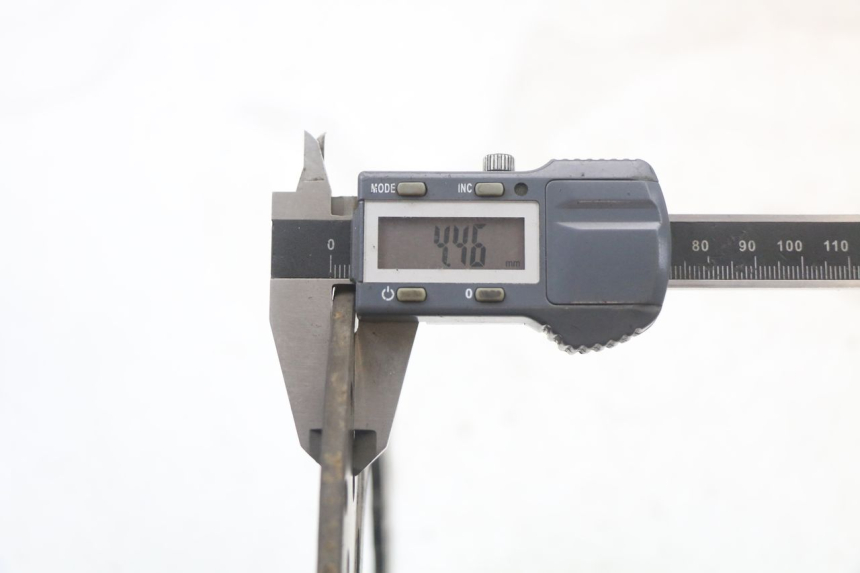 photo de DISCO FRENO POSTERIORE YAMAHA XJ6 ABS 600 (2008 - 2016) - Primo piano tecnico