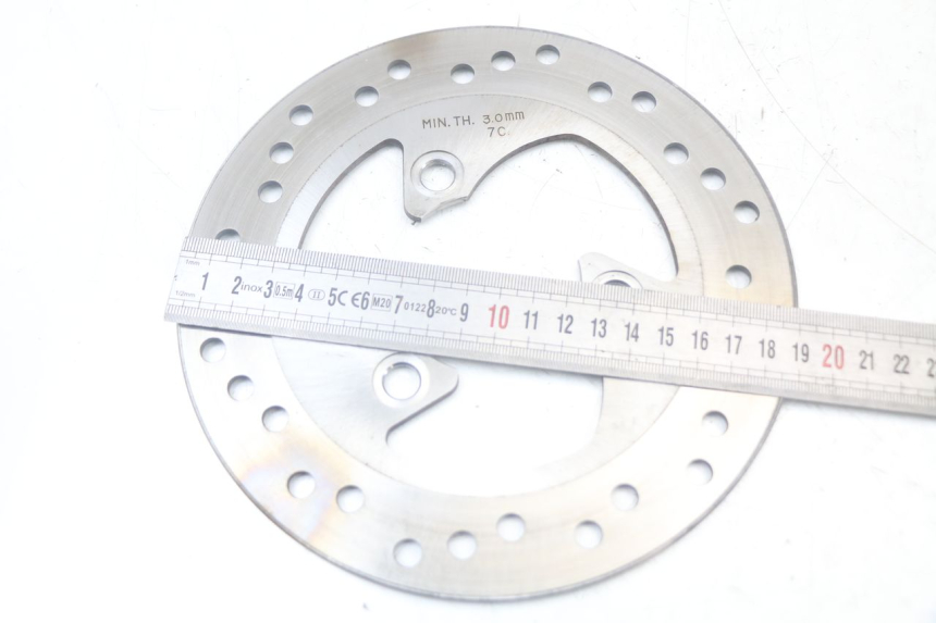 photo de DISCO FRENO ANTERIORE YAMAHA AEROX 2T 50 (2013 - 2017) - Zoom sullo stato d'uso