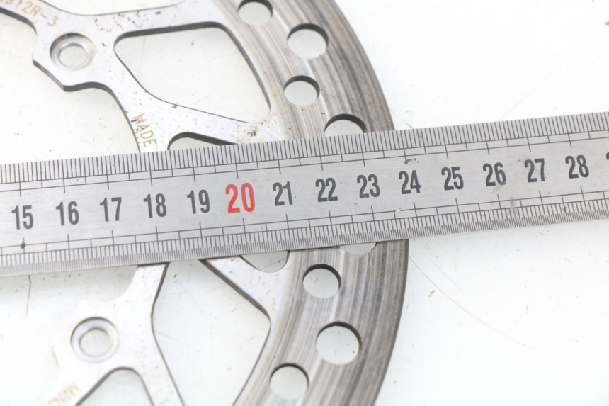 photo de DISCO FRENO ANTERIORE HONDA CRF CR-F 450 (2005 - 2008) - Zoom sullo stato d'uso