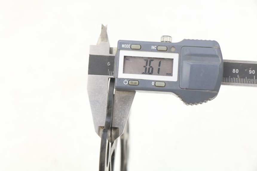 photo de DISCO FRENO ANTERIORE LONCIN DIRT BIKE 125 - Primo piano tecnico