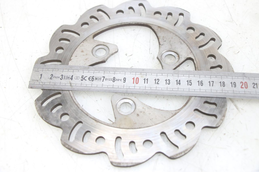 photo de DISCO FRENO ANTERIORE TNT MOTOR FASTINO 4T 50 (2013 - 2019) - Zoom sullo stato d'uso