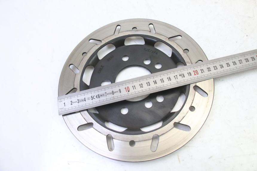 photo de DISCO FRENO ANTERIORE SYM FIDDLE 3 III 50 (2014 - 2020) - Zoom sullo stato d'uso