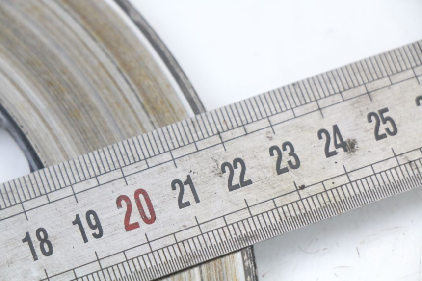 photo de DISCO FRENO ANTERIORE SUZUKI GN 125 (1997 - 2000) - Zoom sullo stato d'uso