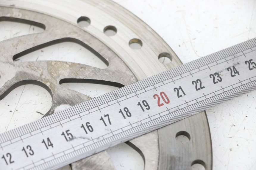 photo de DISCO FRENO ANTERIORE KYMCO GRAND DINK 125 (2008 - 2014) - Zoom sullo stato d'uso