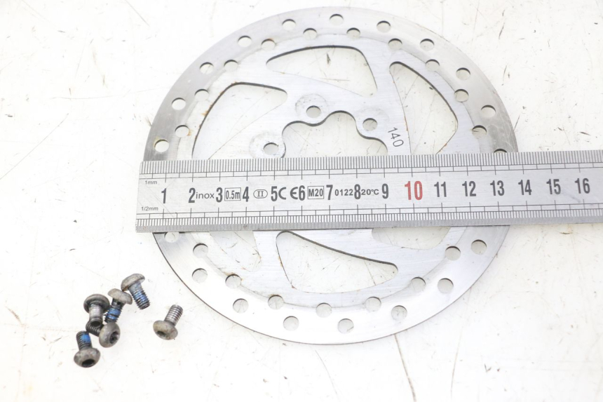 photo de DISCO FRENO ANTERIORE HITWAY H5 1 - Zoom sullo stato d'uso