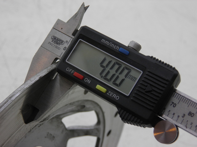 photo de DISCO FRENO ANTERIORE JONWAY RANGER 125 (2006 - 2014) - Zoom sullo stato d'uso