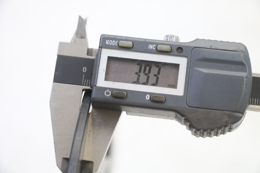 photo de DISCO FRENO ANTERIORE KIDEN KD125-G 125 (2018 - 2022) - Primo piano tecnico