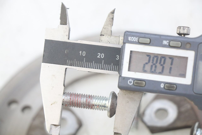 photo de DISCO FRENO ANTERIORE PEUGEOT KISBEE 2T 50 (2010 - 2017) - Dettaglio del componente