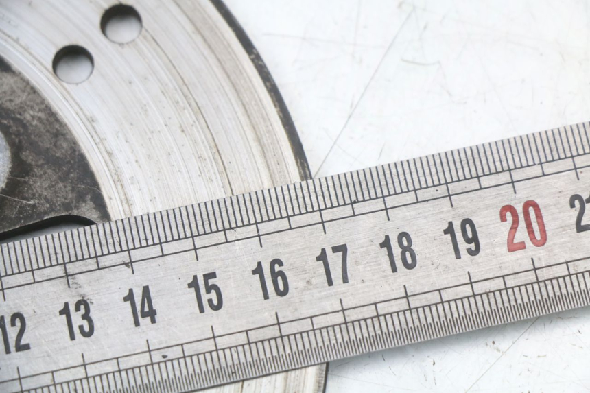 photo de DISCO FRENO ANTERIORE PEUGEOT KISBEE 4T 50 (2010 - 2017) - Zoom sullo stato d'uso