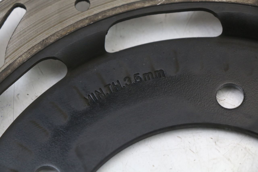 photo de DISCO FRENO ANTERIORE PEUGEOT BELVILLE 125 (2017 - 2021) - Primo piano tecnico