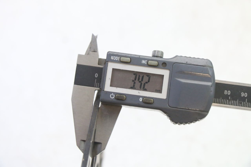 photo de DISCO FRENO ANTERIORE APOLLO RFZ 125 - Primo piano tecnico