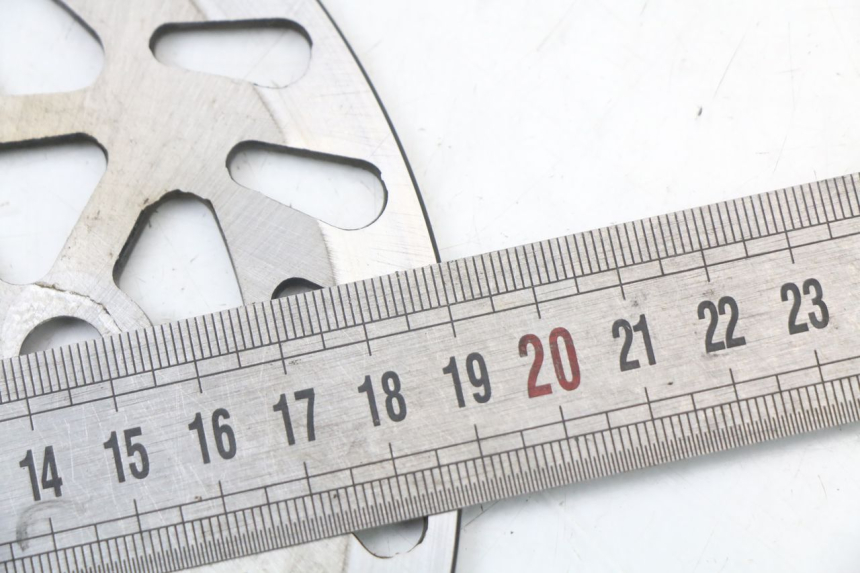 photo de DISCO FRENO ANTERIORE APOLLO RFZ 140 - Zoom sullo stato d'uso