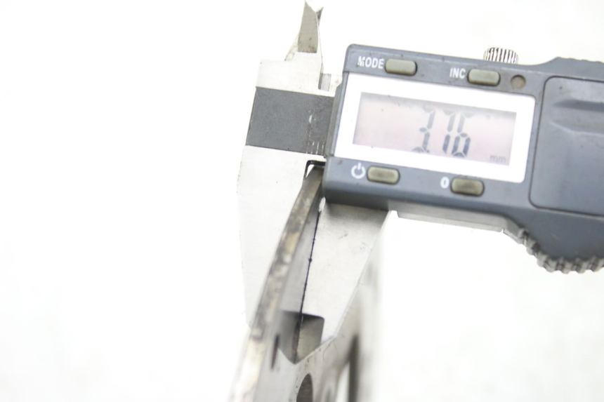 photo de DISCO FRENO ANTERIORE PEUGEOT SATELIS 125 (2010 - 2012) - Zoom sullo stato d'uso