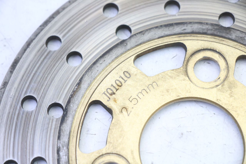 photo de DISCO FRENO ANTERIORE PEUGEOT V-CLIC VCLIC 50 (2007 - 2013) - Primo piano tecnico