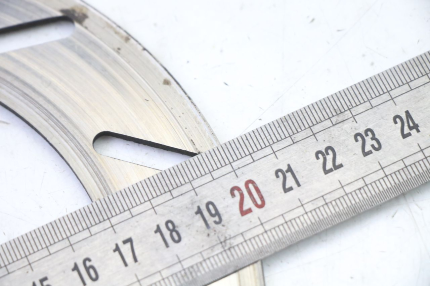 photo de DISCO FRENO ANTERIORE PEUGEOT VIVACITY NEW 2T 50 (2008 - 2017) - Primo piano tecnico