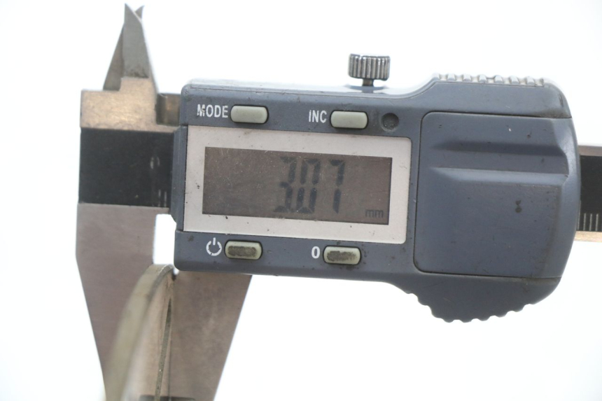 photo de DISCO FRENO ANTERIORE PEUGEOT VIVACITY NEW 4T 50 (2008 - 2017) - Primo piano tecnico