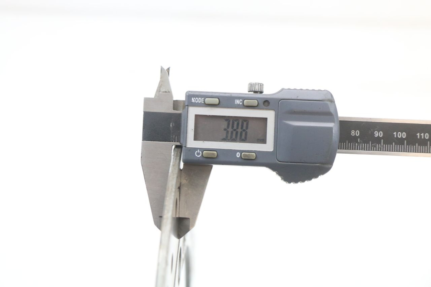 photo de DISCO FRENO ANTERIORE DAELIM VL DAYSTAR 125 (2000 - 2011) - Primo piano tecnico