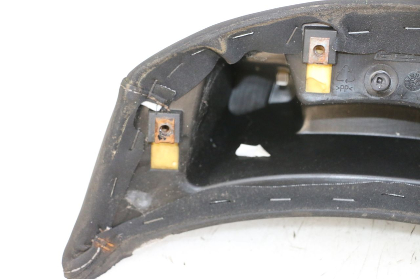 photo de SCHIENALINO PEUGEOT SATELIS 125 (2013 - 2018) - Primo piano tecnico