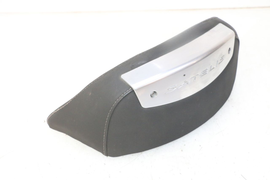 photo de SCHIENALINO PEUGEOT SATELIS 125 (2013 - 2018) - Stato della superficie e materiale