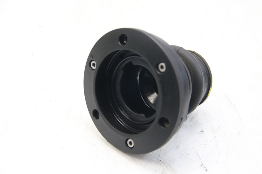 photo de TUBO DEL CARBURANTE PIAGGIO BEVERLY 125 (2010 - 2015) - Vista principale