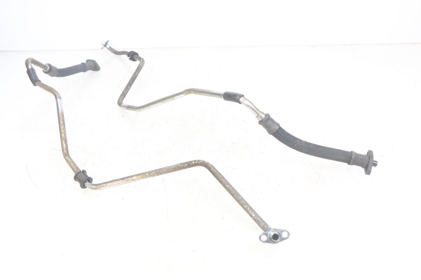 photo de TUBO OLIO HONDA CBR F SC25 1000 (1989 - 1992) - Primo piano tecnico