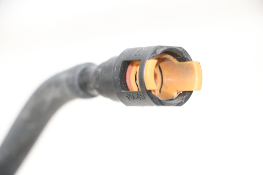 photo de TUBO INIETTORE SUZUKI BURGMAN 650 (2013 - 2020) - Primo piano tecnico