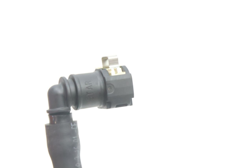 photo de TUBO INIETTORE PIAGGIO LIBERTY IGET 4T 50 (2021 - 2025) - Primo piano tecnico