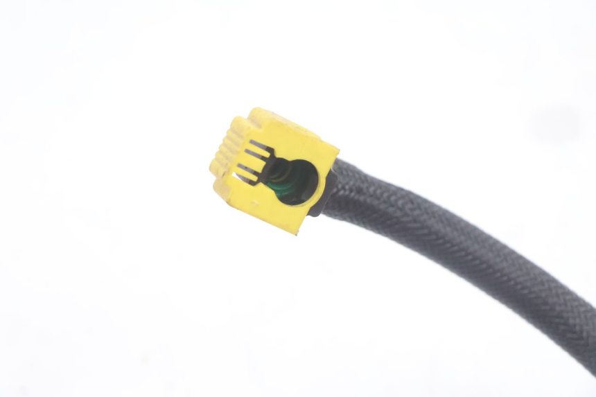 photo de TUBO INIETTORE PIAGGIO MP3 HPE 530 (2022 - 2026) - Primo piano tecnico