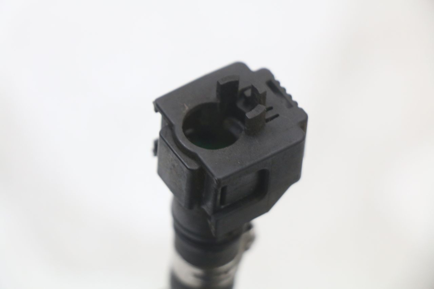 photo de TUBO INIETTORE SUZUKI BURGMAN 125 (2018 - 2021) - Primo piano tecnico