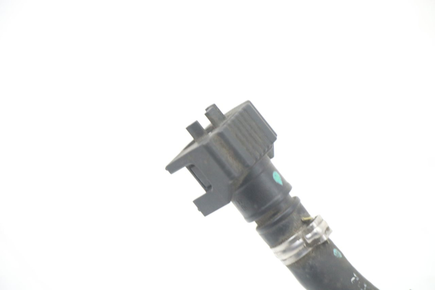 photo de TUBO INIETTORE SUZUKI BURGMAN 125 (2018 - 2021) - Primo piano tecnico