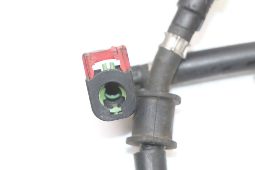 photo de TUBO INIETTORE YAMAHA XMAX X-MAX ABS 125 (2017 - 2020) - Altra angolazione