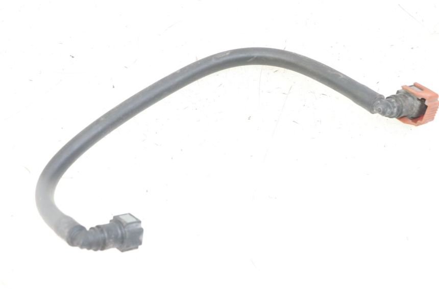 photo de TUBO INIETTORE YAMAHA XJ6 ABS 600 (2008 - 2016) - Dettaglio del componente