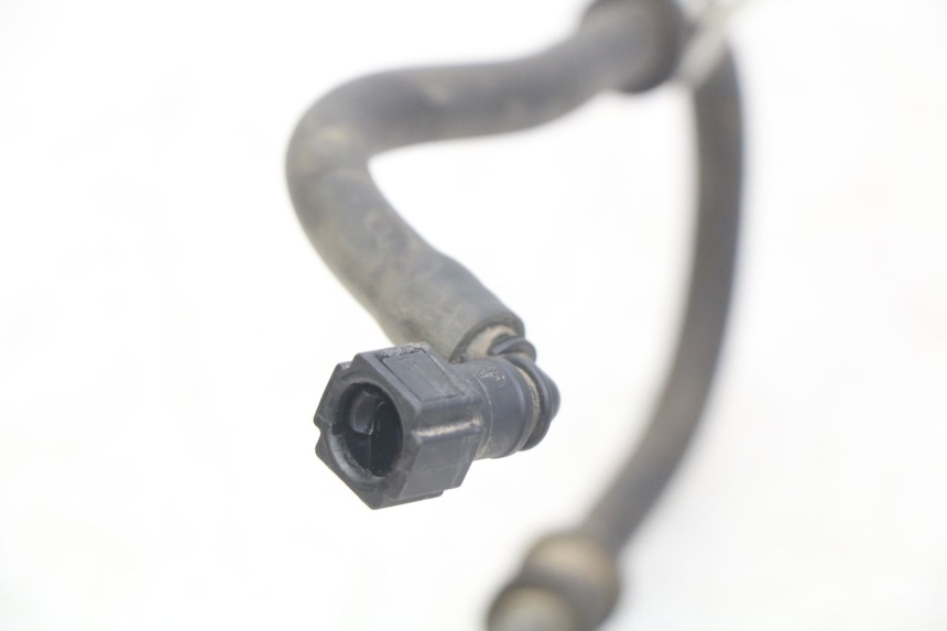 photo de TUBO INIETTORE PIAGGIO ZIP 4T 50 (2018 - 2020) - Altra angolazione