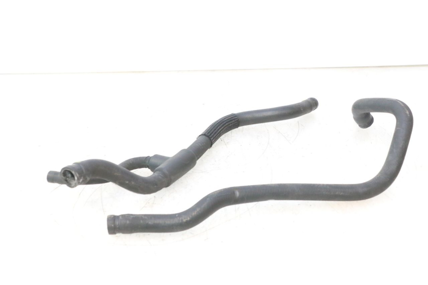 photo de Tubo del radiatore APRILIA ATLANTIC S 125 (2010 - 2013) - Altra angolazione