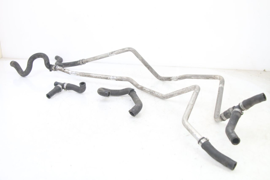 photo de TUBO DEL RADIATORE BMW C1 125 (2000 - 2003) - Vista principale