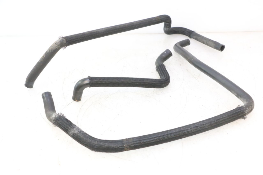 photo de TUBO RADIATORE SUZUKI BURGMAN 125 (2007 - 2014) - Vista principale