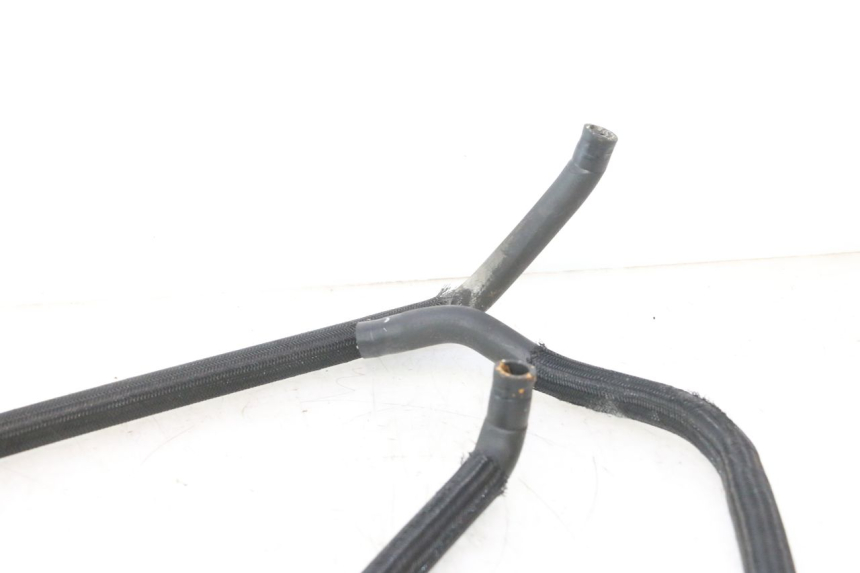 photo de TUBO RADIATORE SUZUKI BURGMAN 125 (2007 - 2014) - Dettaglio del componente
