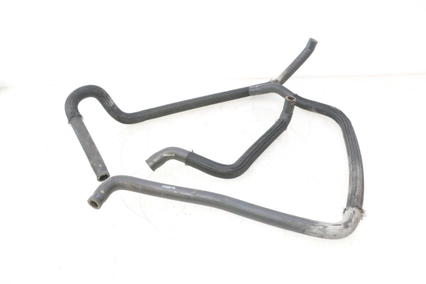 photo de TUBO RADIATORE SUZUKI BURGMAN 125 (2007 - 2014) - Altra angolazione