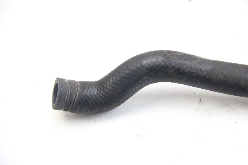 photo de TUBO DEL RADIATORE KYMCO DINK STREET 125 (2009 - 2014) - Primo piano tecnico