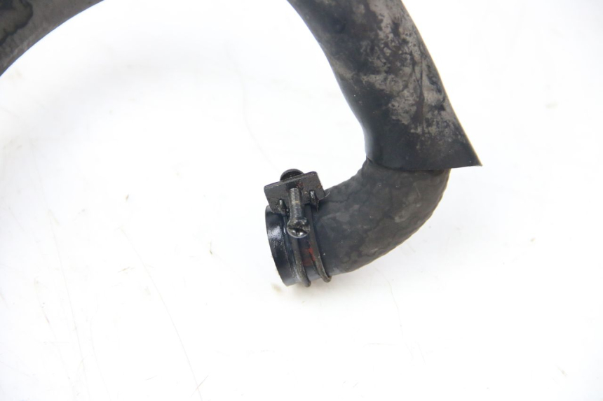 photo de TUBO DEL RADIATORE KYMCO DINK STREET 125 (2009 - 2014) - Dettagli dei punti di fissaggio