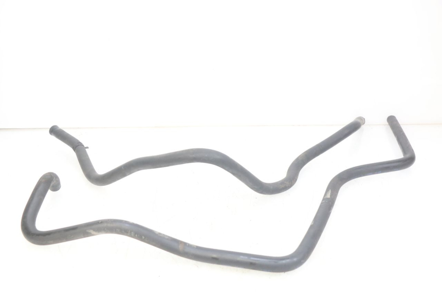 photo de TUBO DEL RADIATORE PEUGEOT ELYSEO 125 (1999 - 2004) - Dettagli dei punti di fissaggio