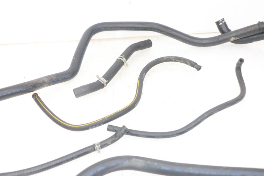 photo de Tubo del radiatore PEUGEOT ELYSTAR 125 (2002 - 2007) - Zoom sullo stato d'uso