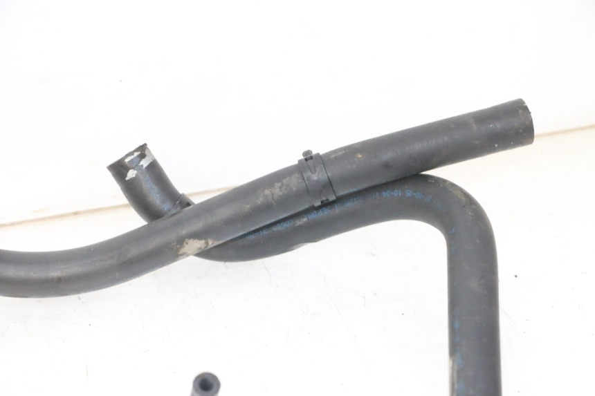 photo de Tubo del radiatore PEUGEOT ELYSTAR 125 (2002 - 2007) - Altra angolazione