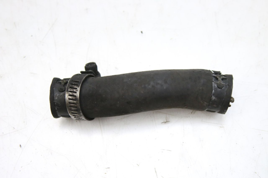 photo de TUBO DEL RADIATORE HONDA FES PANTHEON 125 (2003 - 2007) - Primo piano tecnico